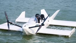 Представлен WaveFly 5X — летающий над водой аппарат развивает до 85 км/ч
